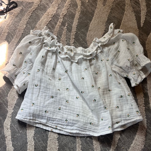 Meadows ruffled babydoll White Off-Shoulder Top with Floral Embroidery - Picture 1 of 4